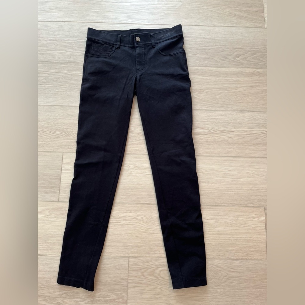 Burberry stretch jeans
Small